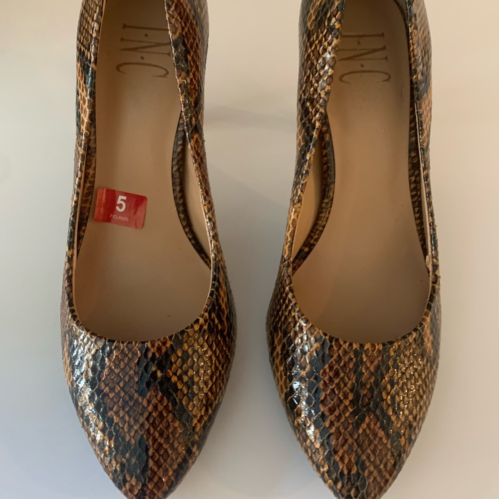 INC International Concepts Shoes Womens Sz5 Brown Pointed Pump Heels Snake Zitah